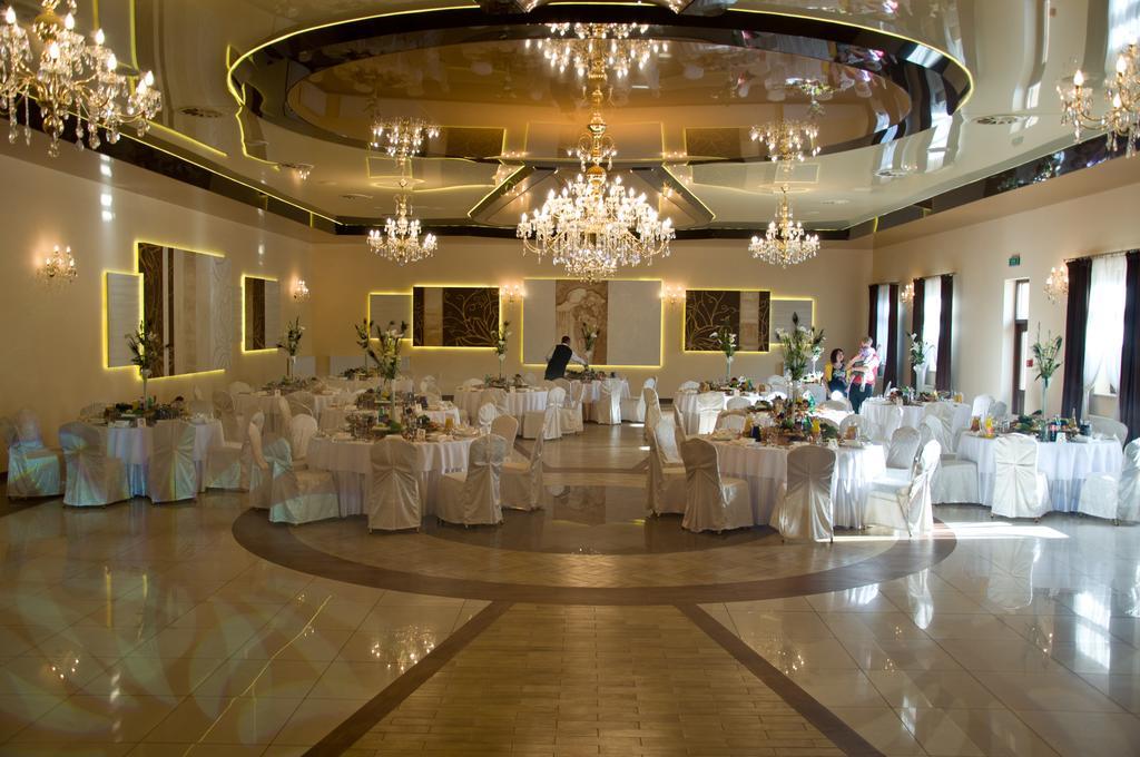 Hotel Diament - Zajazd U Przemka Zgierz Exteriér fotografie